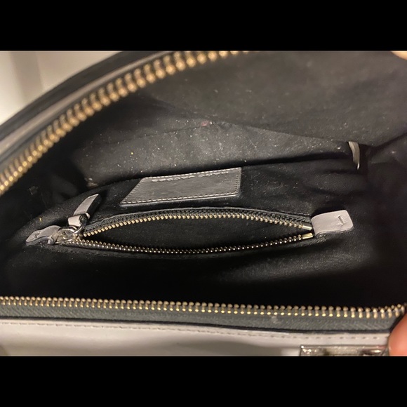 Marc by Marc Jacobs grey leather crossbody purse handbag - Picture 4 of 9